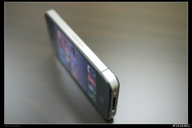 (開箱) iPhone 4 美版32G開箱! icon畫質/遊戲解析度問題