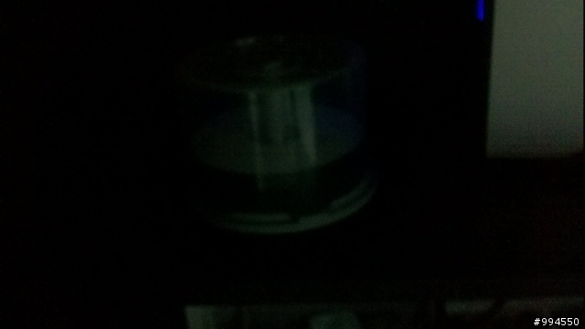 請問MileStone 耳機沒有按鈕?夜拍怪怪的~