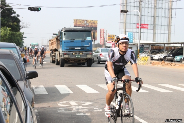 2010.09.03新增-2010.08.22 環台中100K拉力賽-車友照片(鯉魚潭轉140縣道&航空站補給站前)(持續新增中,請耐心等候~謝謝大家)