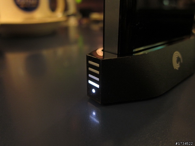[開箱]推薦給雙系統使用者的2.5吋隨身硬碟Seagate FreeAgent GoFlex Pro