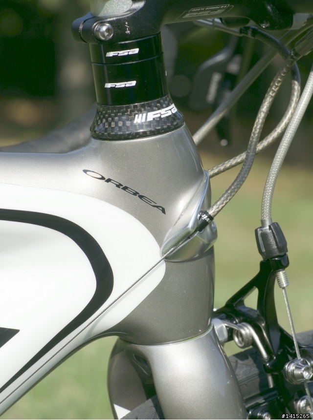 小弟的  第一輛公路車  2011年款  ORBEA   ONIX  與大家分享