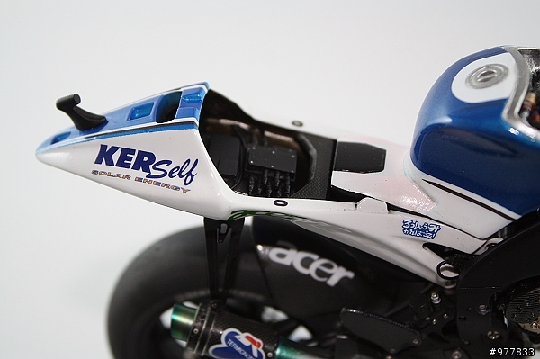 落落長之 YAMAHA YZR-M1 打造過程 (警告:圖多)