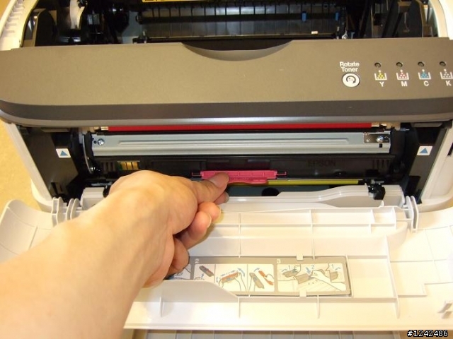 [開箱+評測] 簡單好用的阿Q彩雷 EPSON C1600