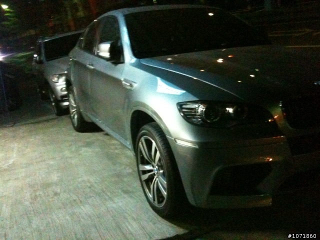 bmw x6m 開箱照.....彰化現場   加墾丁逛逛<i phone拍攝!抱歉有一點糢糊!@@>