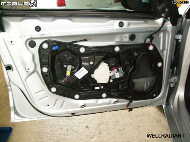 [分享]ETON/UG CAR AUDIO-實車安裝(PASSAT CC)