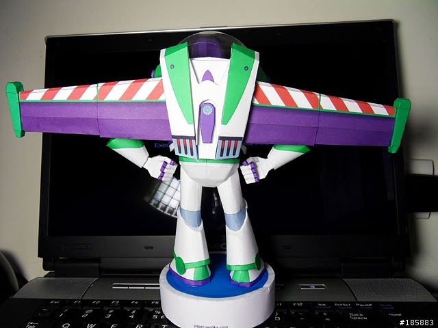 [紙模]玩具總動員~巴斯光年~~~胡迪終於與巴斯團聚了