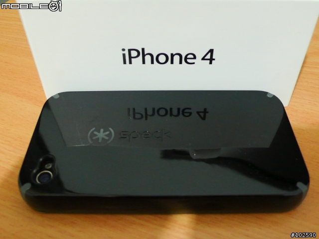 iPhone 4 + 保護殼 + 螢幕保護貼 (9/10 更新Apple原廠bumper)
