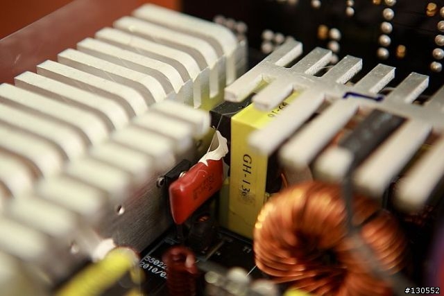 [開箱]CoolerMaster金牌模組PSU 1200W 簡介及測式