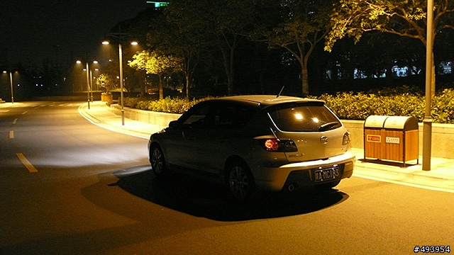 08款~Mazda3 5D 後霧燈更換作業!