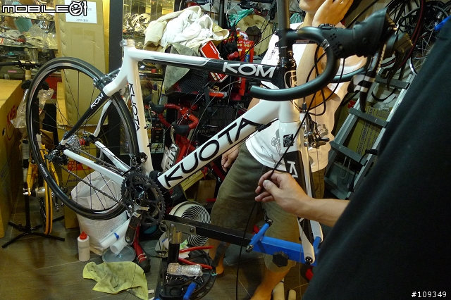 遲到了快一個月的SRAM Force + KUOTA KOM開箱及組車文