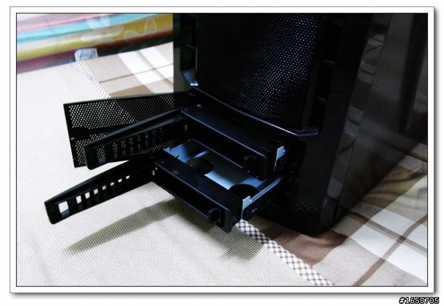 視博通 Superchannel 2012 毀滅者 機殼開箱