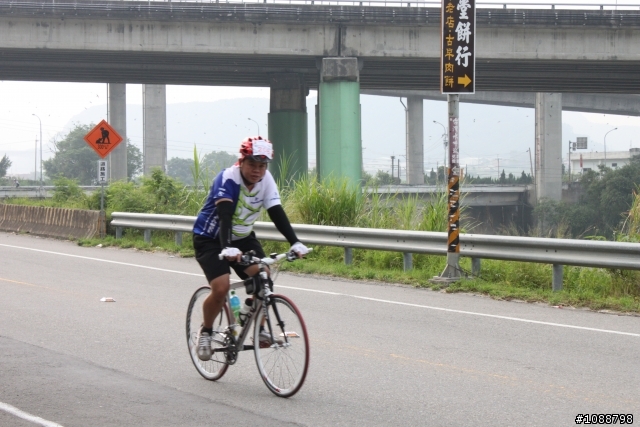 2010.09.03新增-2010.08.22 環台中100K拉力賽-車友照片(鯉魚潭轉140縣道&航空站補給站前)(持續新增中,請耐心等候~謝謝大家)