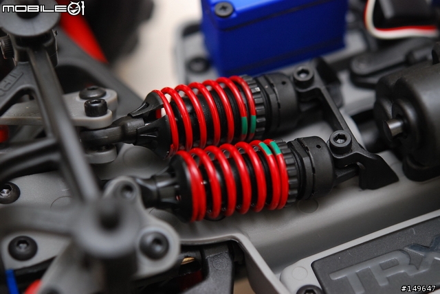 [開箱] -Traxxas 1/16  E-REVO + 小改1/10人字胎