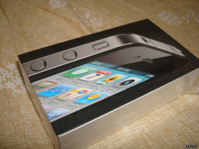iPhone4 + 綠色 bumpers 開箱