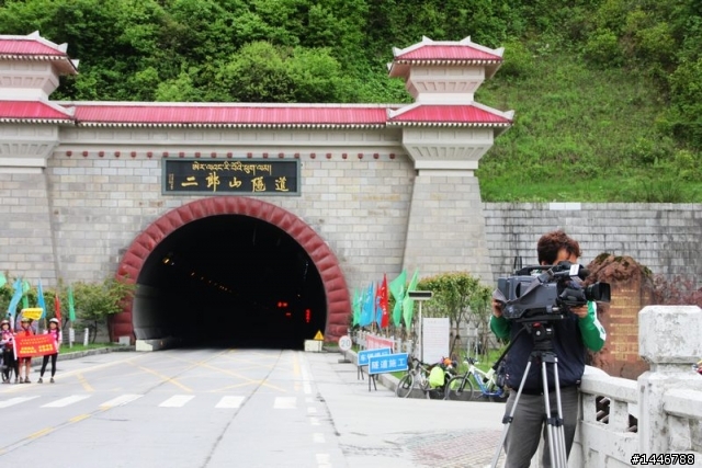 10個女人的川藏線靈魂之旅  持續更新中 已經移至機車遊記分享區   此處停止更新