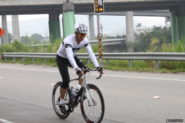 2010.09.03新增-2010.08.22 環台中100K拉力賽-車友照片(鯉魚潭轉140縣道&航空站補給站前)(持續新增中,請耐心等候~謝謝大家)