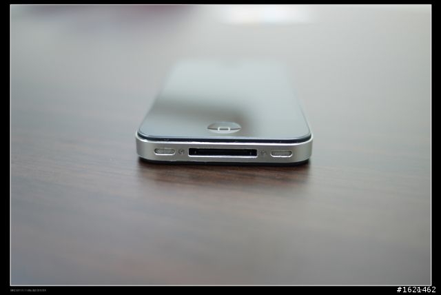 (開箱) iPhone 4 美版32G開箱! icon畫質/遊戲解析度問題