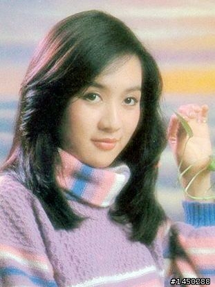 50年次左右的女藝人都很正.............