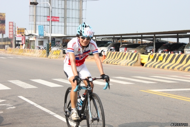 2010.09.03新增-2010.08.22 環台中100K拉力賽-車友照片(鯉魚潭轉140縣道&航空站補給站前)(持續新增中,請耐心等候~謝謝大家)