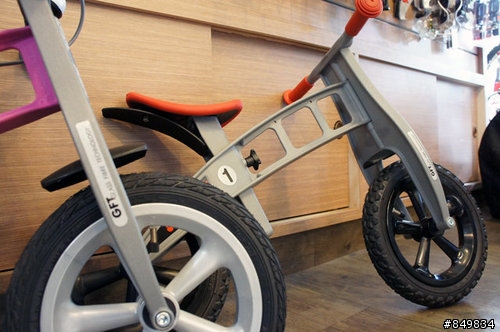 小朋友第一台車!德國FirstBIKE 滑步車(pushbike 學步車)