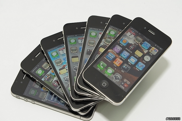 01傳統的疊疊樂+排排樂.數大便是美IPHONE4大量開箱照