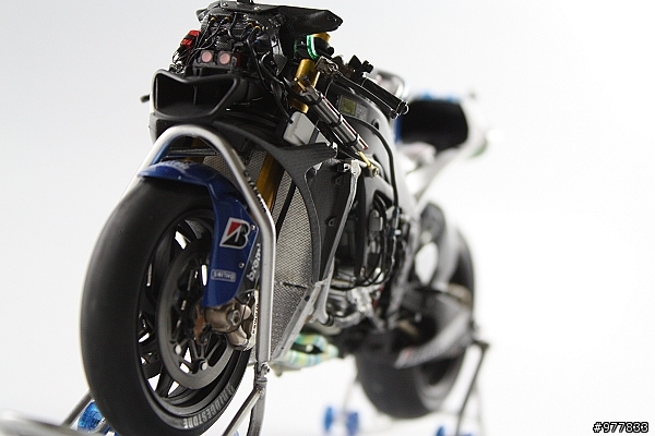 落落長之 YAMAHA YZR-M1 打造過程 (警告:圖多)