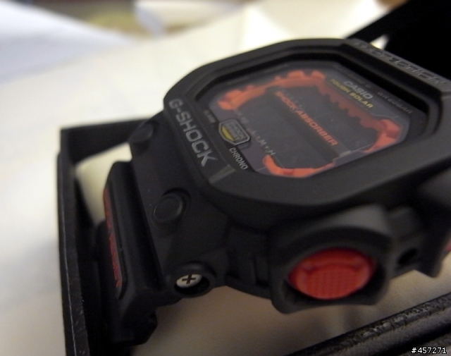 [簡單開箱 ] 卡西歐 G-SHOCK GXW-56 太陽能六局電波時計