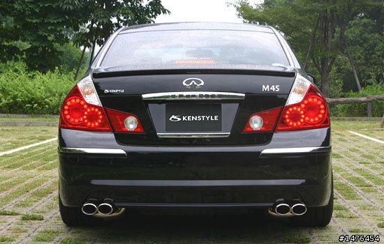 INFINITI M35 尾翼