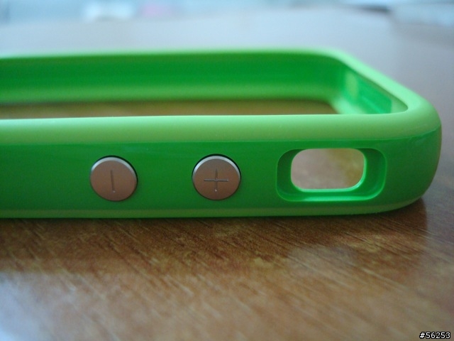 iPhone4 + 綠色 bumpers 開箱