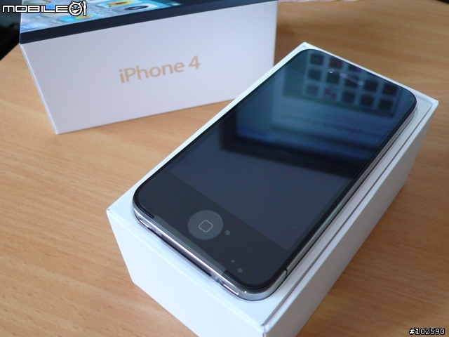 iPhone 4 + 保護殼 + 螢幕保護貼 (9/10 更新Apple原廠bumper)
