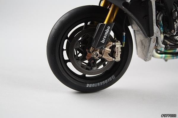 落落長之 YAMAHA YZR-M1 打造過程 (警告:圖多)