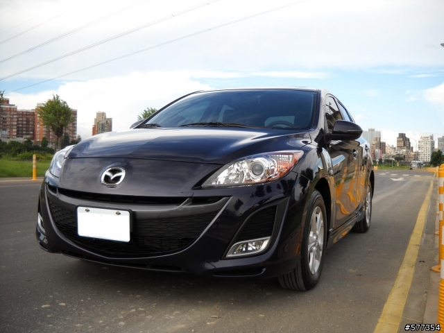 [分享照片] 新車打蠟 深藍馬三 1.6 5D