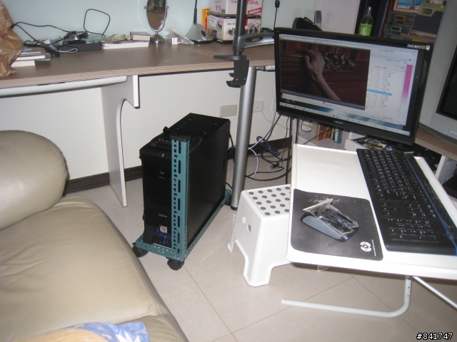 [萬能角鐵 角鋼] 超簡易PC主機活動架 加映 Ergotron LX LCD 手臂