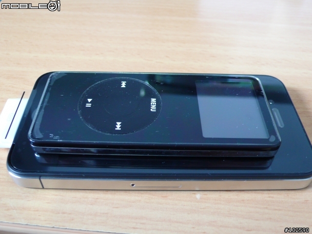 iPhone 4 + 保護殼 + 螢幕保護貼 (9/10 更新Apple原廠bumper)