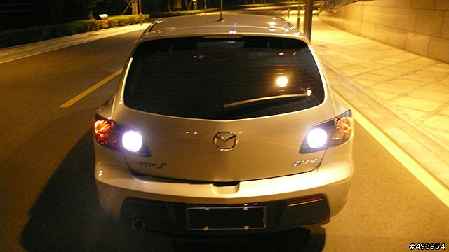 08款~Mazda3 5D 後霧燈更換作業!