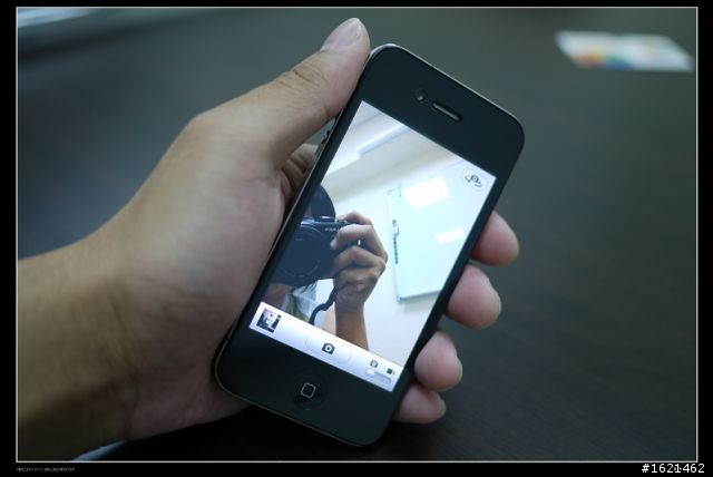 (開箱) iPhone 4 美版32G開箱! icon畫質/遊戲解析度問題