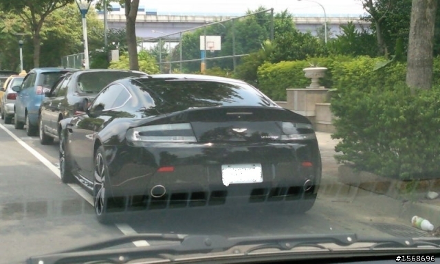 8/29看到的Aston Martin V8 Vantage