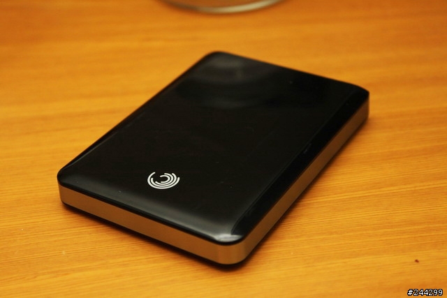 [開箱]推薦給雙系統使用者的2.5吋隨身硬碟Seagate FreeAgent GoFlex Pro
