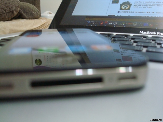 iPhone4 + 綠色 bumpers 開箱