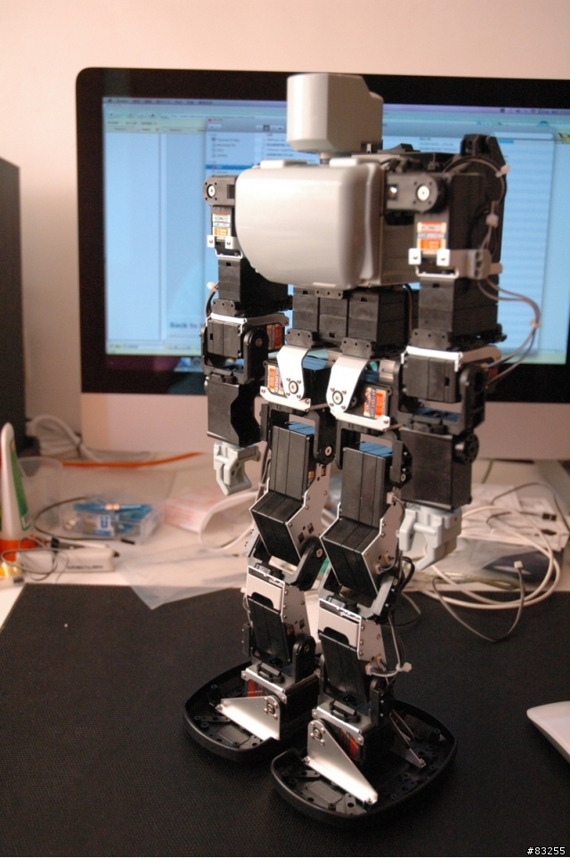 日本近藤科學機器人khr-3hv開箱 （8月6日更新完成圖）