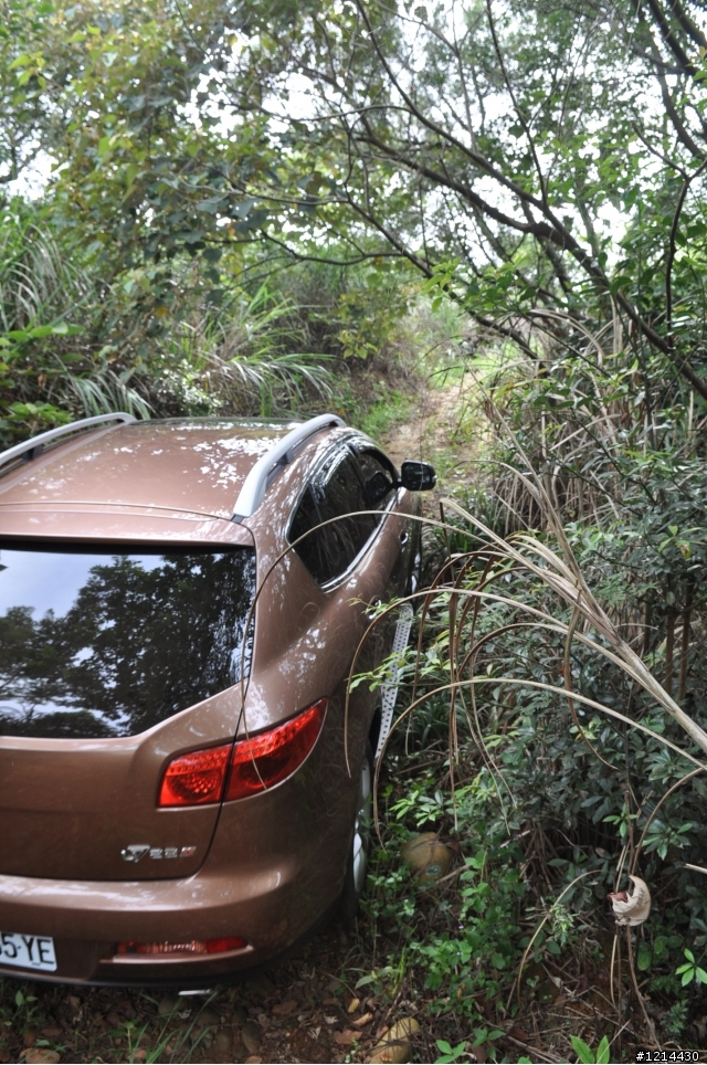 luxgen7suv挑戰極限深度off-road