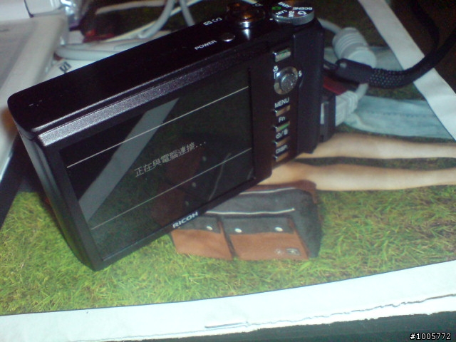 8/1 Ricoh R10開箱分享~ TEST夜拍 圖 ~黃色怪物