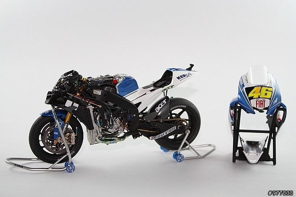 落落長之 YAMAHA YZR-M1 打造過程 (警告:圖多)