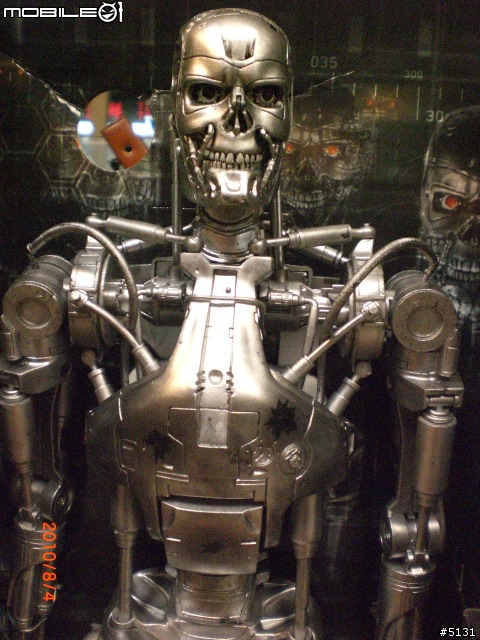 ﹝沒誠意的開箱文﹞魔鬼終結者18吋 T-800