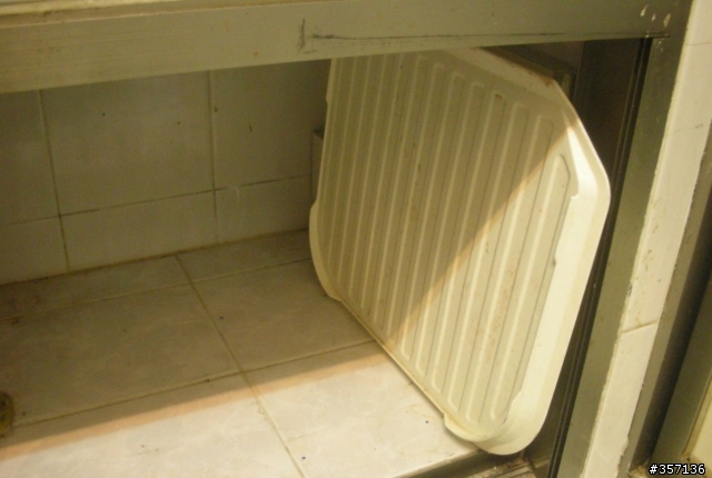 用系統櫃剩料 DIY 隱藏式垃圾桶...川湖新產品 3M89