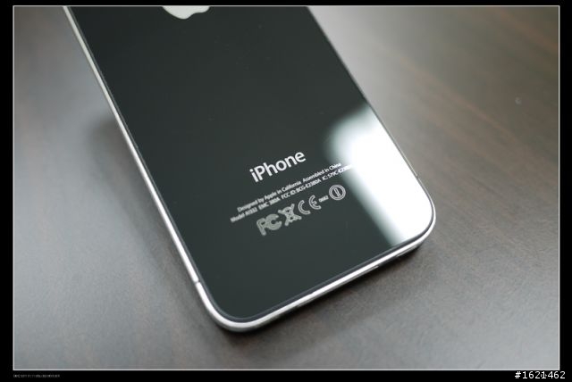 (開箱) iPhone 4 美版32G開箱! icon畫質/遊戲解析度問題
