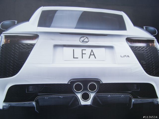 老梗..微風廣場的LFA