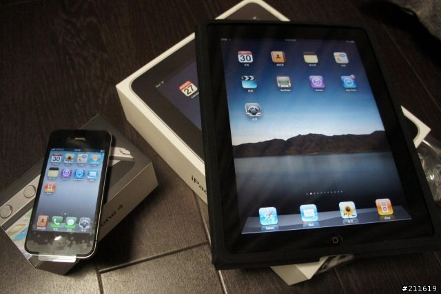 [開箱] iPad 64GB WIFI版 8/27九龍沙田豐澤入手(iPhone 4一起開箱)