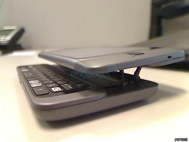 T-Mobile G2（HTC Vison）又有諜照流出囉！