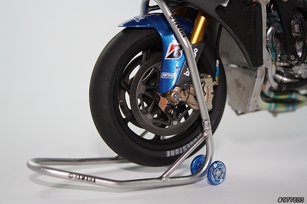 落落長之 YAMAHA YZR-M1 打造過程 (警告:圖多)